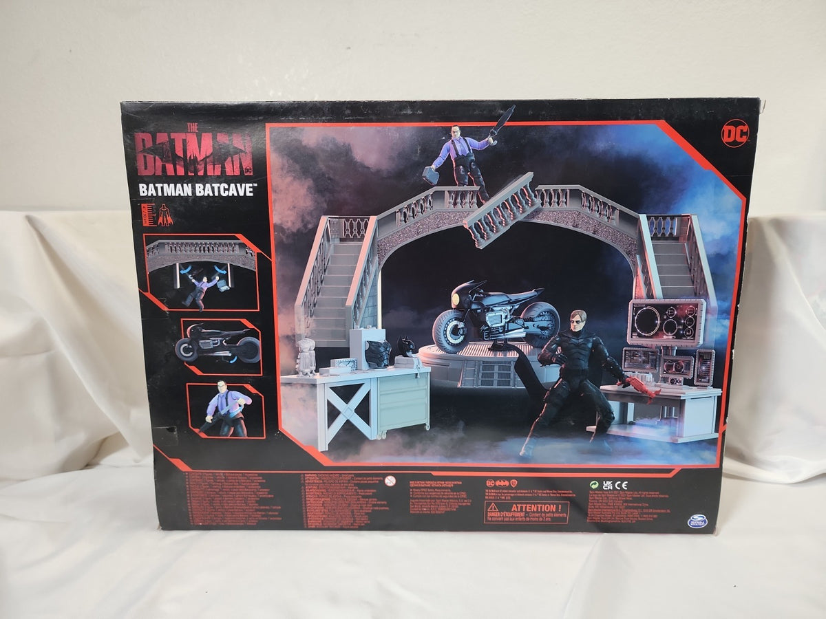 DC Comics Batman Batcave With Exclusive Batman & Penguin Action Play Set JJ-B-262