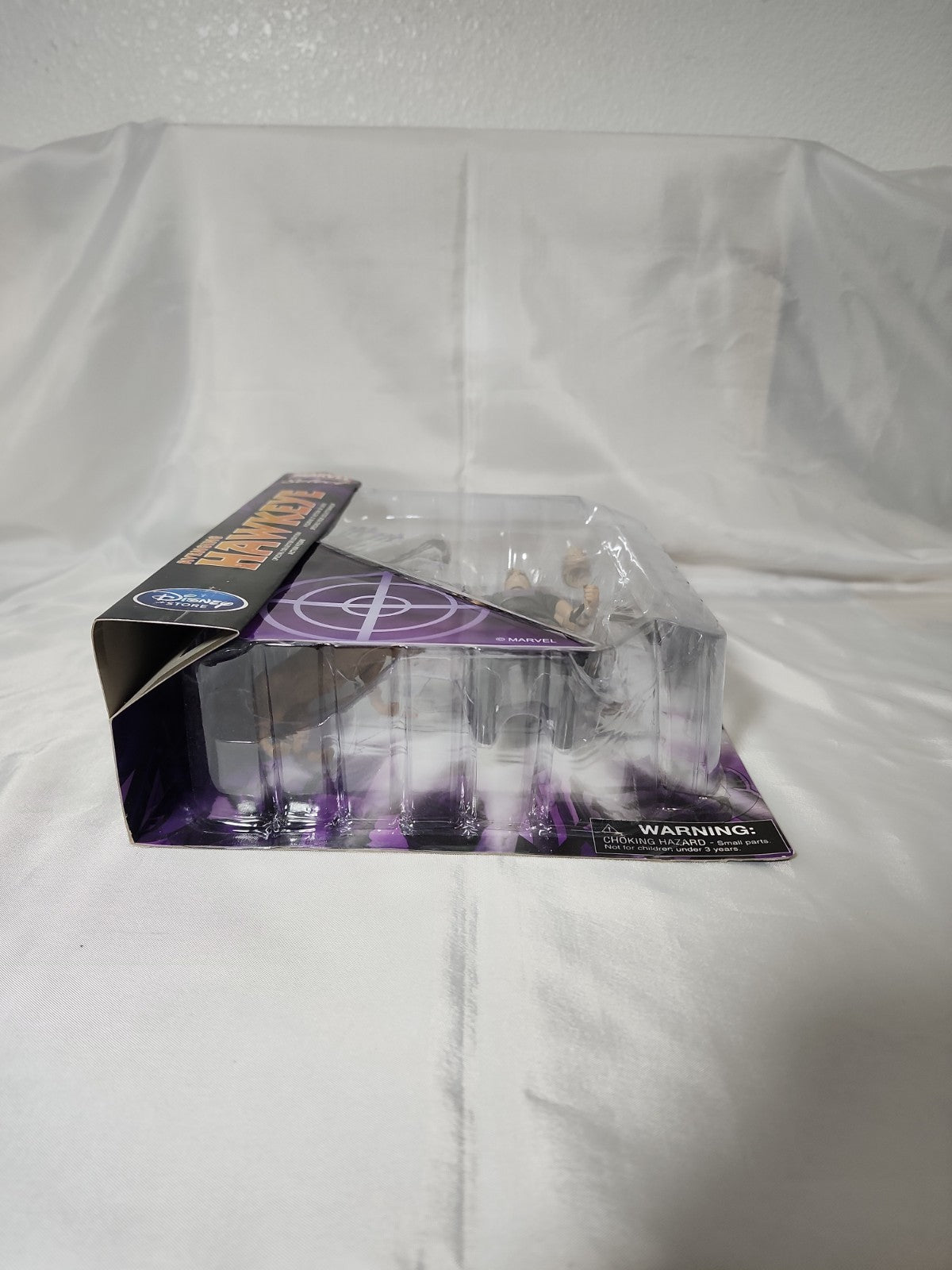 Marvel Hawkeye with Lucky Dog Disney Store Excl. Figure Diamond Select,JJ-B-034