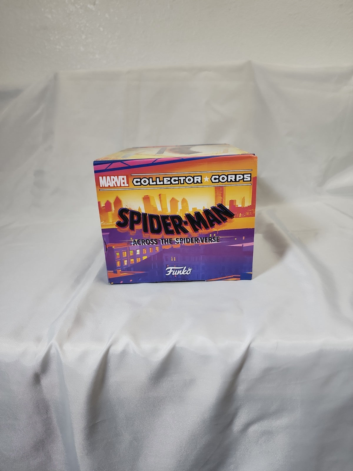 Funko Pop!Collector Corps ~ Spider-Man: Across the Spider-Verse Size 2XL.JJ-B-271