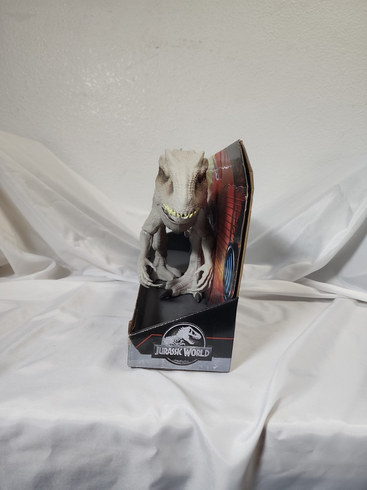 SEALED Jurassic World Destroy 'N Devour INDOMINUS REX, JJ-B-331