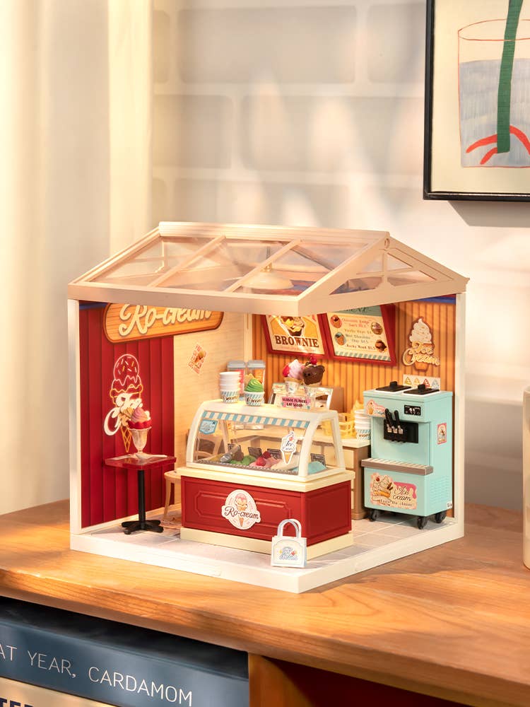 DW018B Rolife Flavorful Ice Cream DIY Miniature House