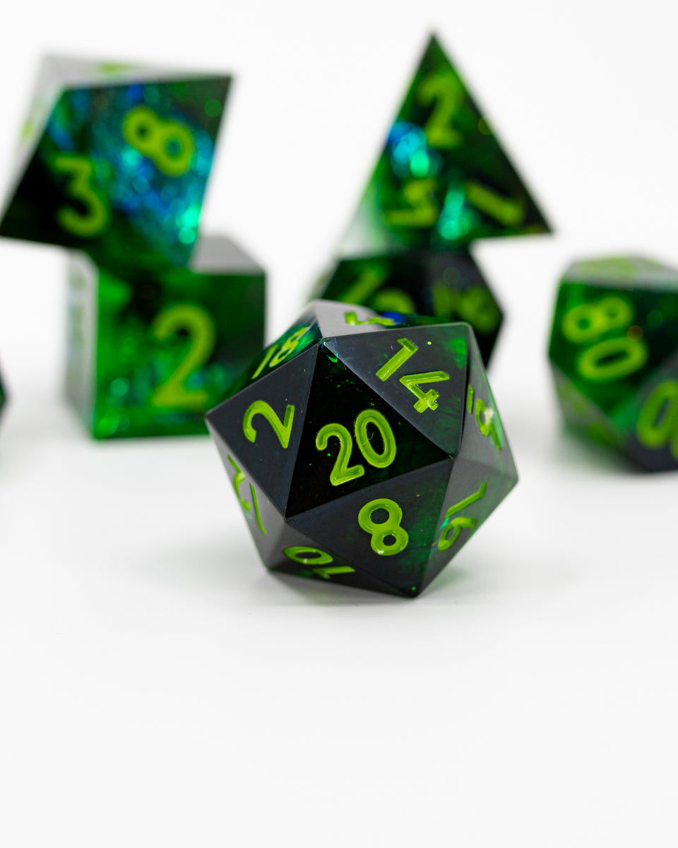 Queen Salienta | 7 Piece Sharp Edge Resin Dice Set - Emberglow Gaming