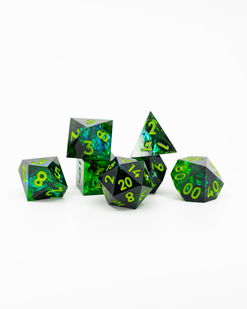 Queen Salienta | 7 Piece Sharp Edge Resin Dice Set - Emberglow Gaming
