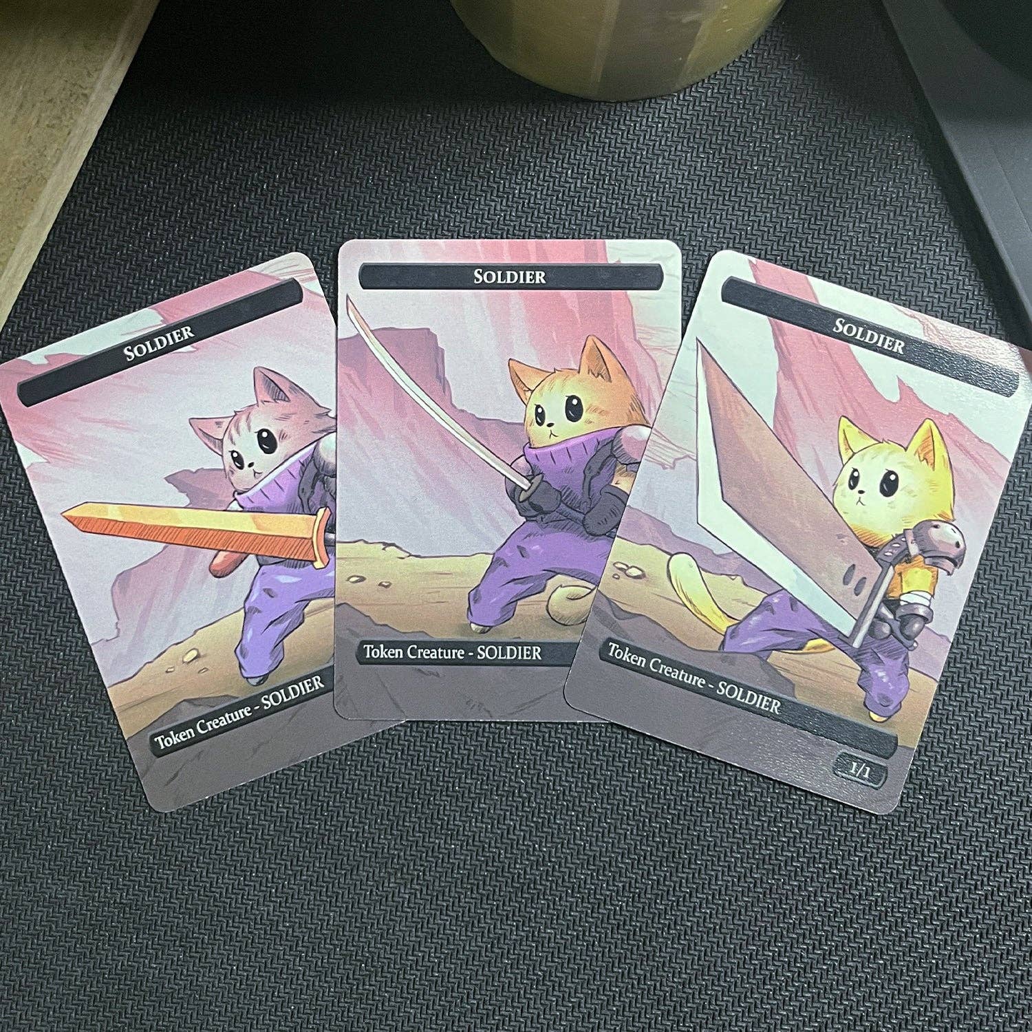 Set de fichas de SOLDADO y tesoro de Caverns & Calicos Mana Cats