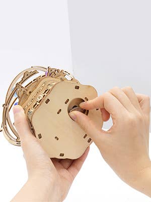 AMK51 ROKR Starry Night Orrery Mechanical Music Box