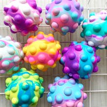 Pelota antiestrés OMG Pop - Edición 3D Tie-Dye