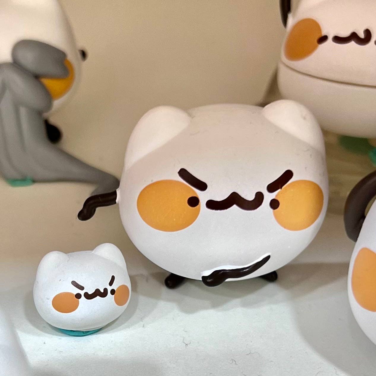 Caja ciega de gatos de malvavisco-9