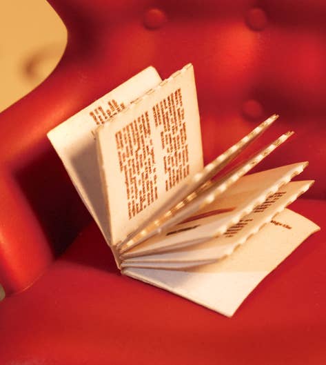 TGB07 Librería Robotime Rolife Kit de bricolaje Libro Nook Rompecabezas 3D