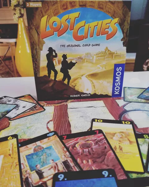 Juego de cartas Ciudades Perdidas con la 6.ª expedición
