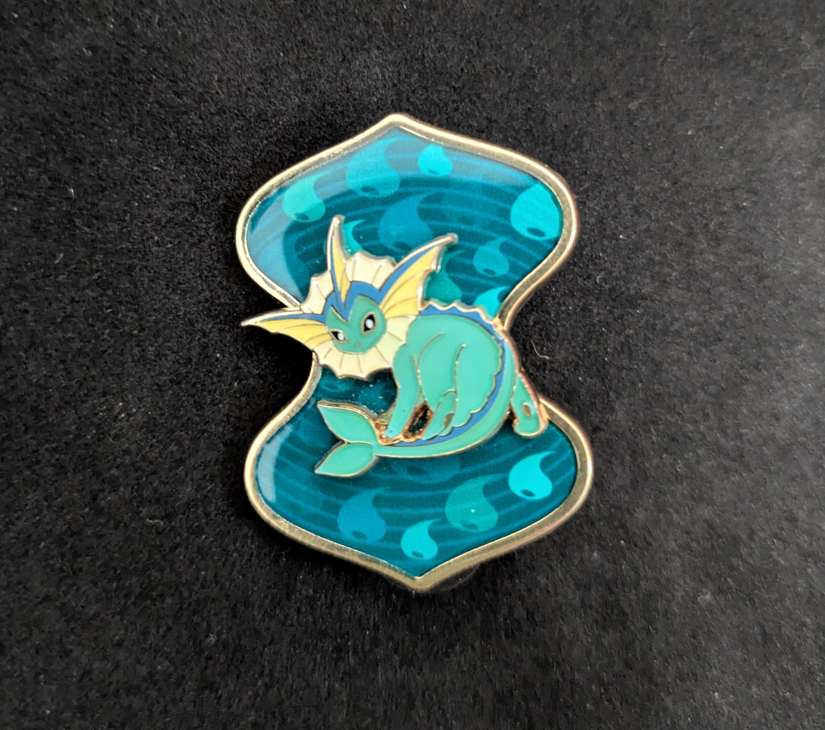 Pokémon Official Pin: Vaporeon 2021 Pin