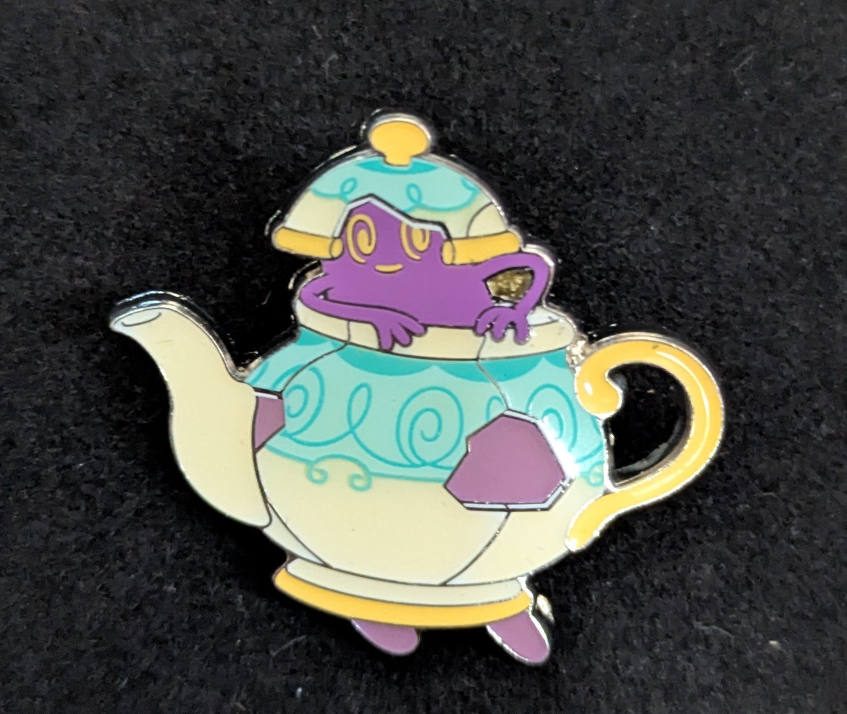 Pokémon Official Pin: Polteageist 2020 Pin