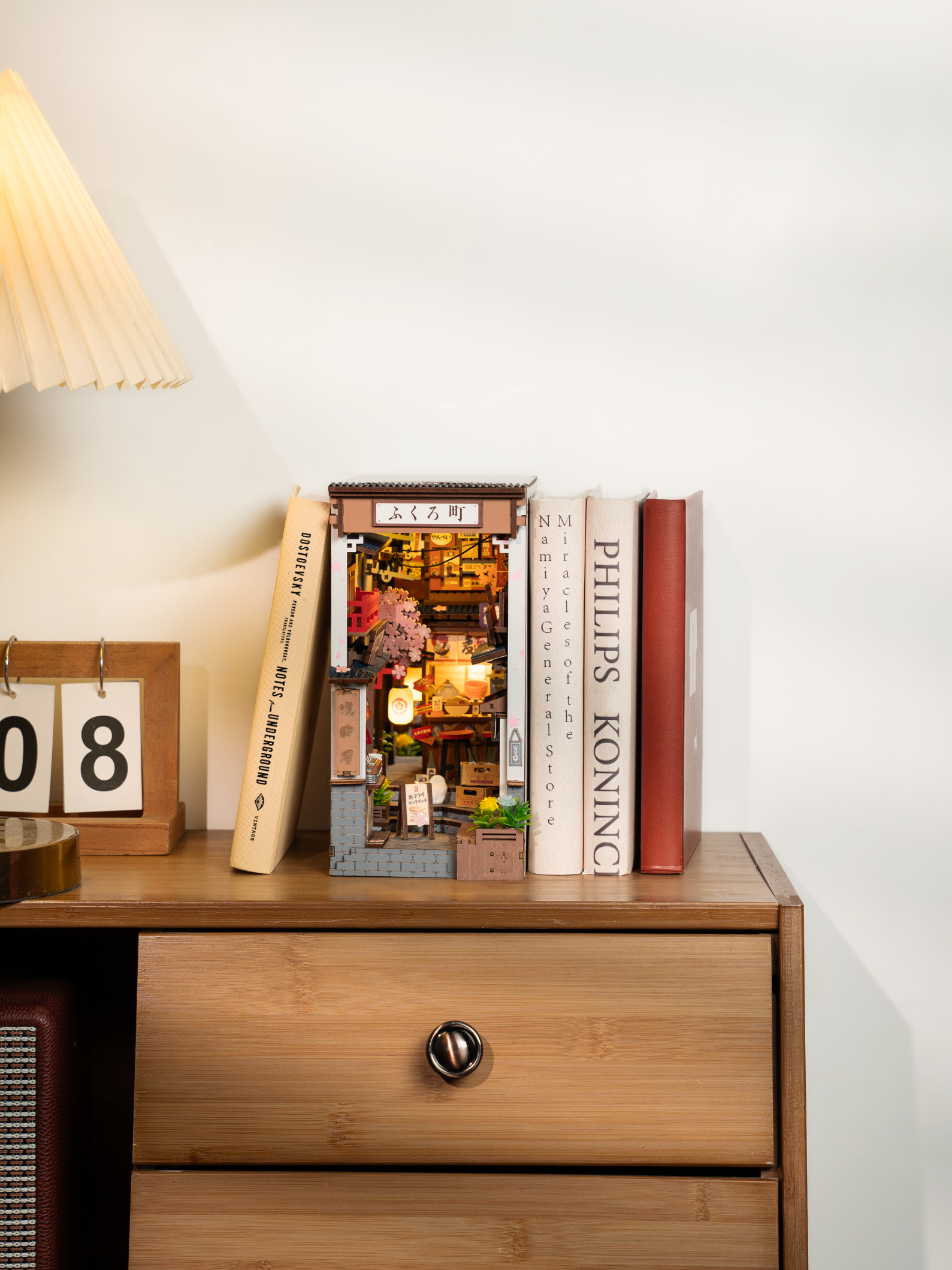 Rolife Sakura Wine Alley DIY BooK&Nook