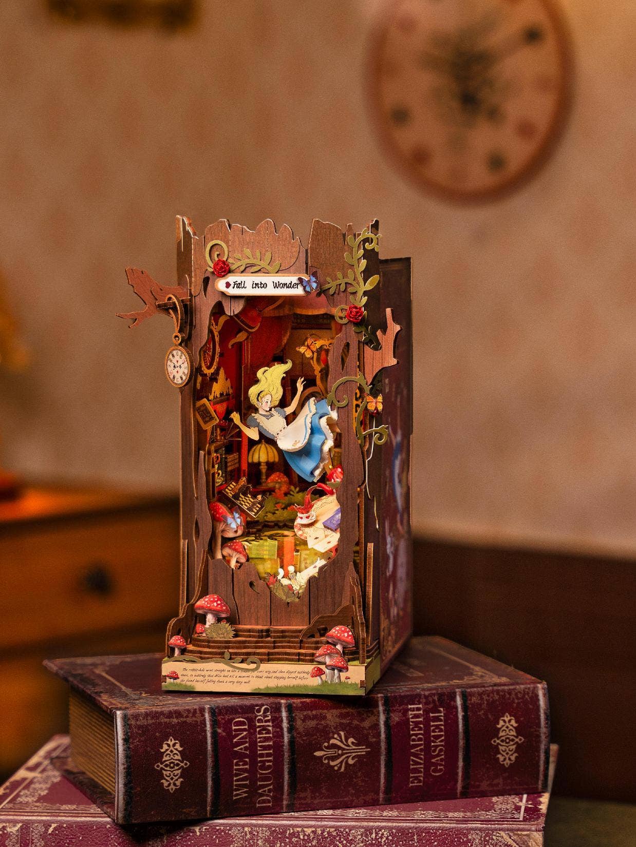 Rolife Fall into Wonder DIY BooK&Nook