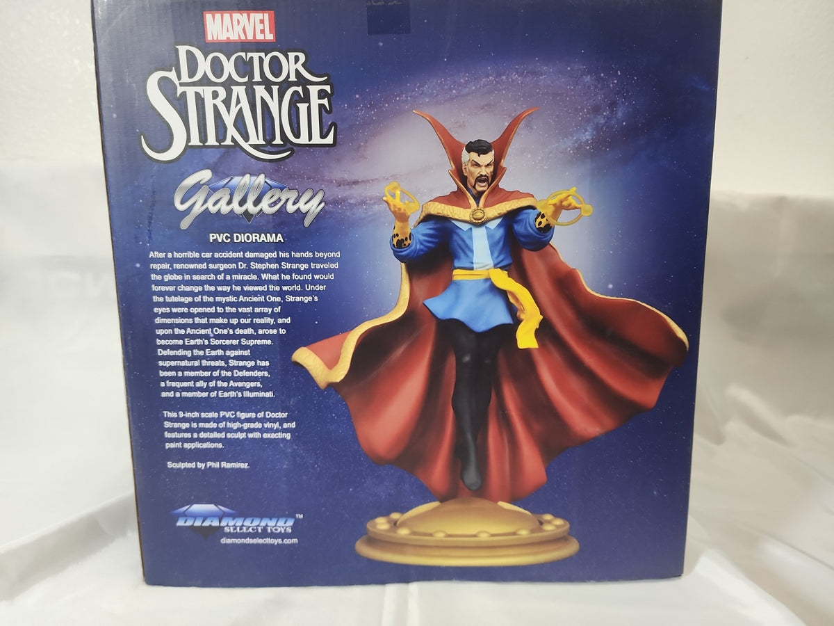 MARVEL GALLERY DIAMOND SELECT LARGE DR STRANGE PVC STATUE WITH BOX, JJ-B-022