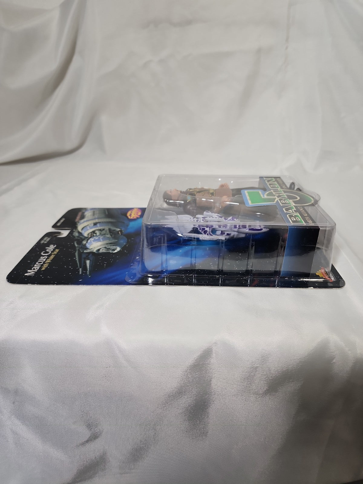 Babylon 5 Marcus Cole White Star Figure Warner Bros 1997 Exclusive, JJ-B-264