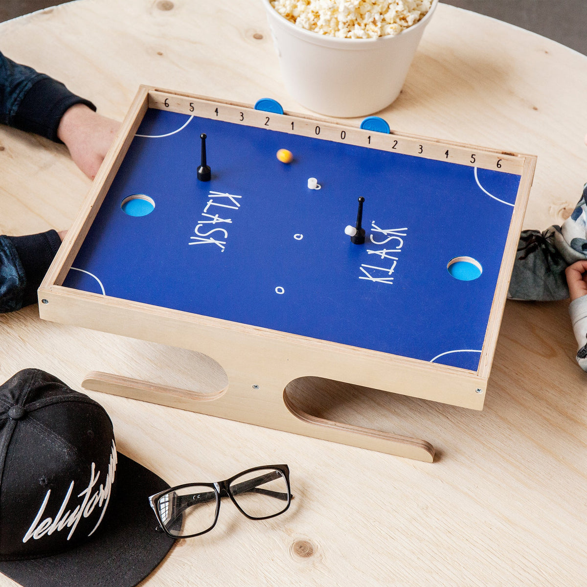 Klask - image 2