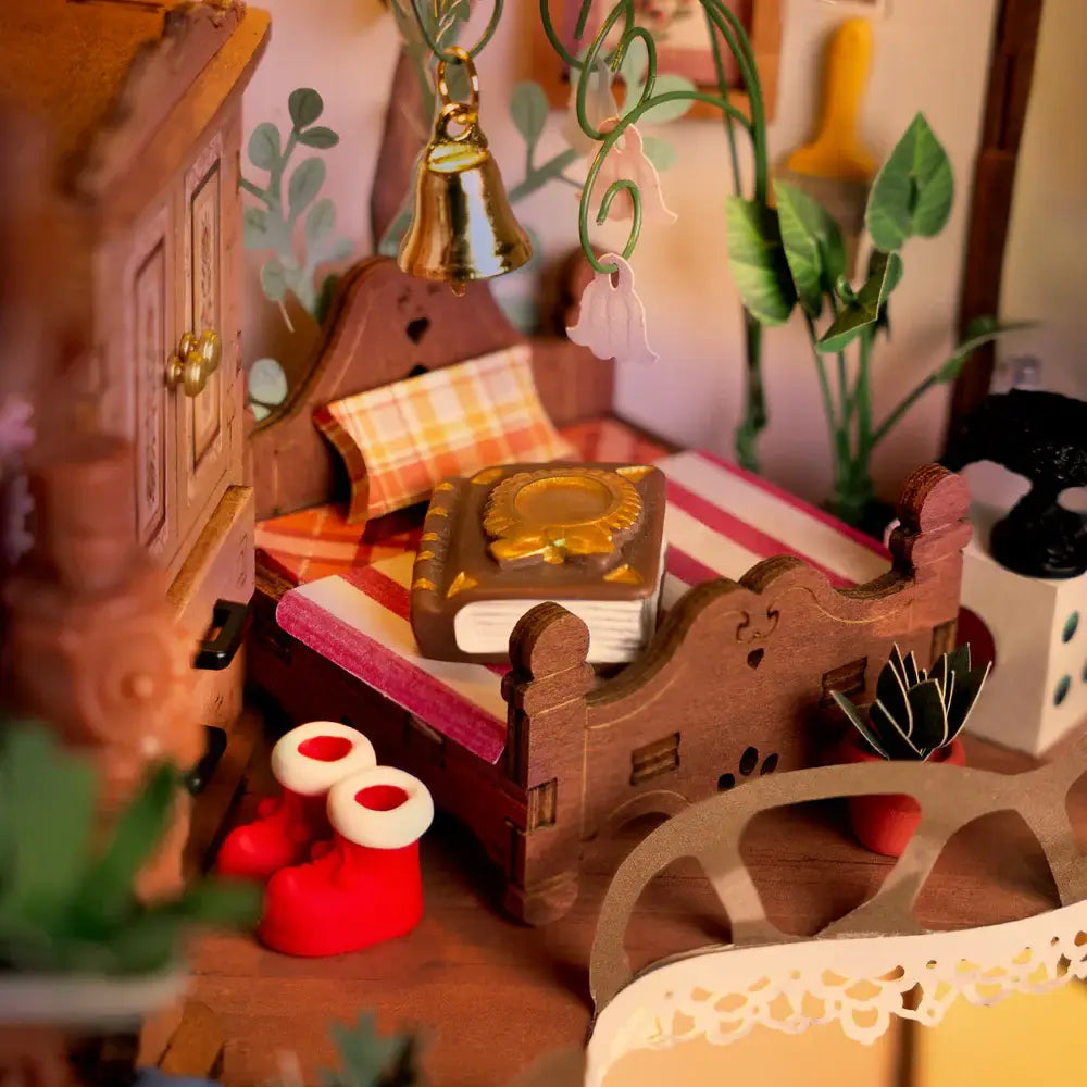 DG179 Rolife Fairytale Tree House DIY Miniature House