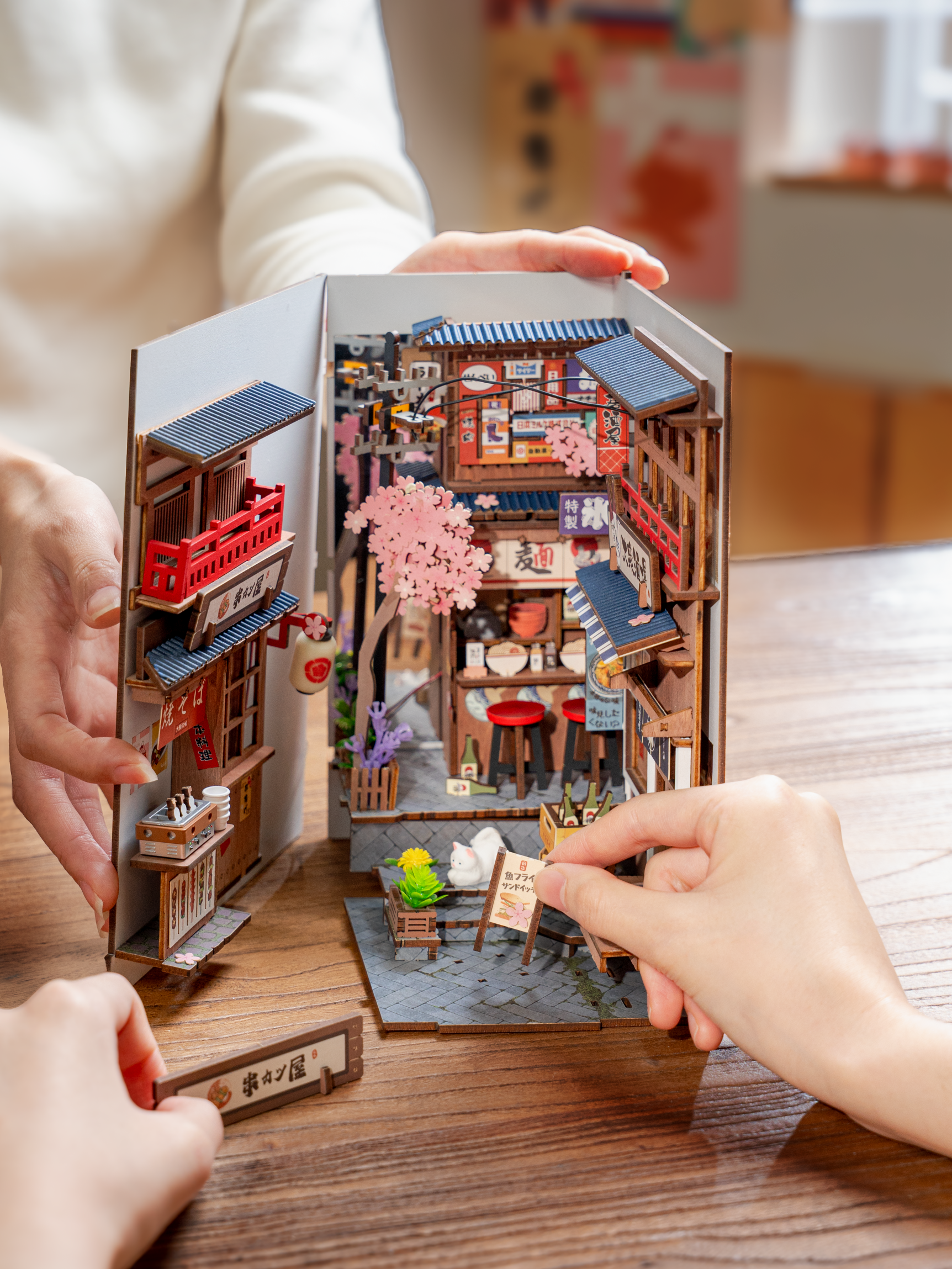 Rolife Sakura Wine Alley DIY BooK&Nook