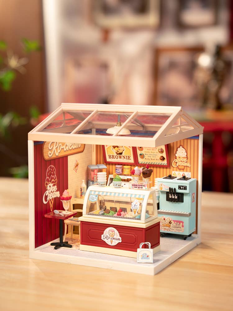 DW018B Rolife Flavorful Ice Cream DIY Miniature House