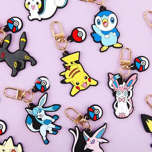 Paquete variado de llaveros y abalorios para bolsos con personajes de Pokémon