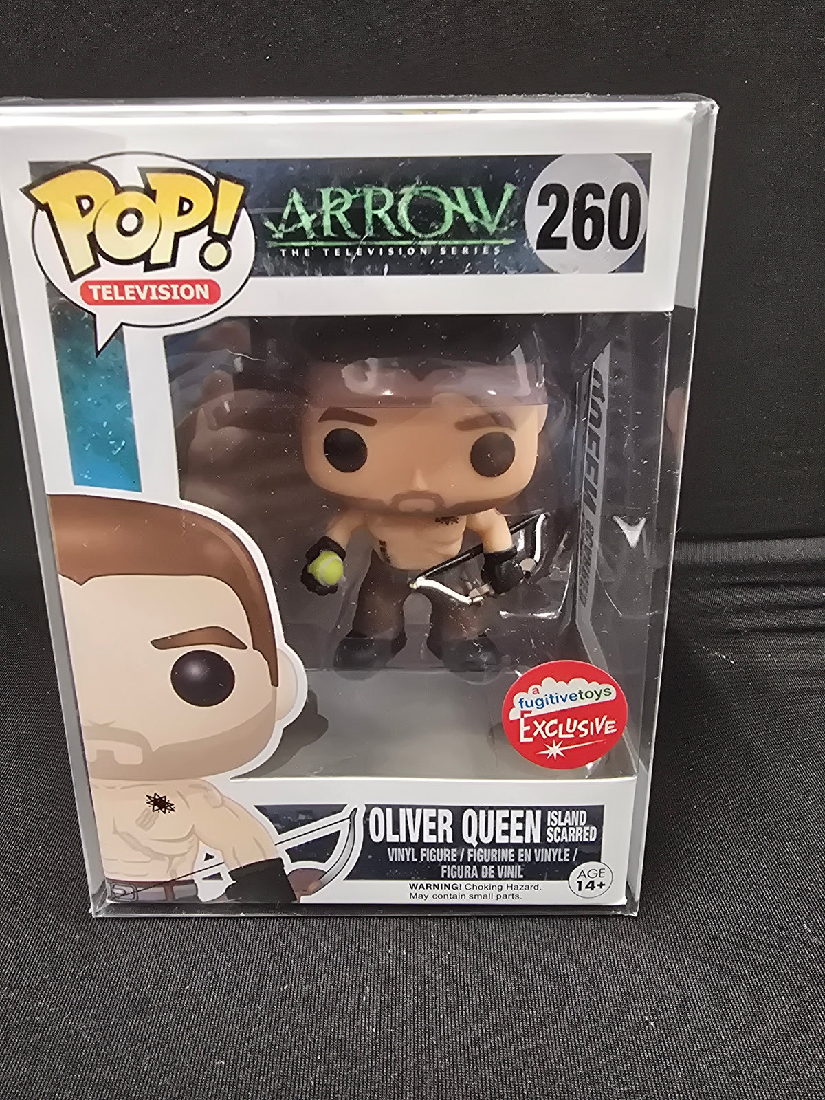 Arrow the Television Series - Oliver Queen (Island Scarred) (A FugitiveToys Exclusive)
