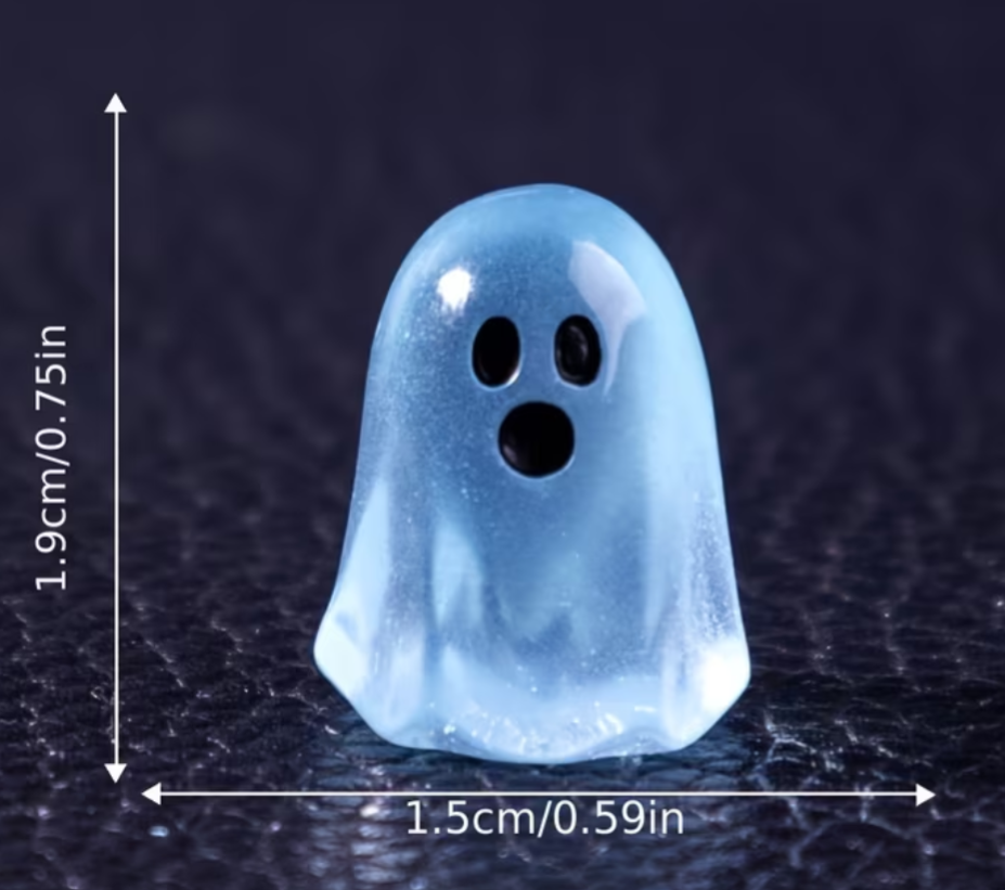 Magic The Gathering: Spirit Token Miniature (Random Style)