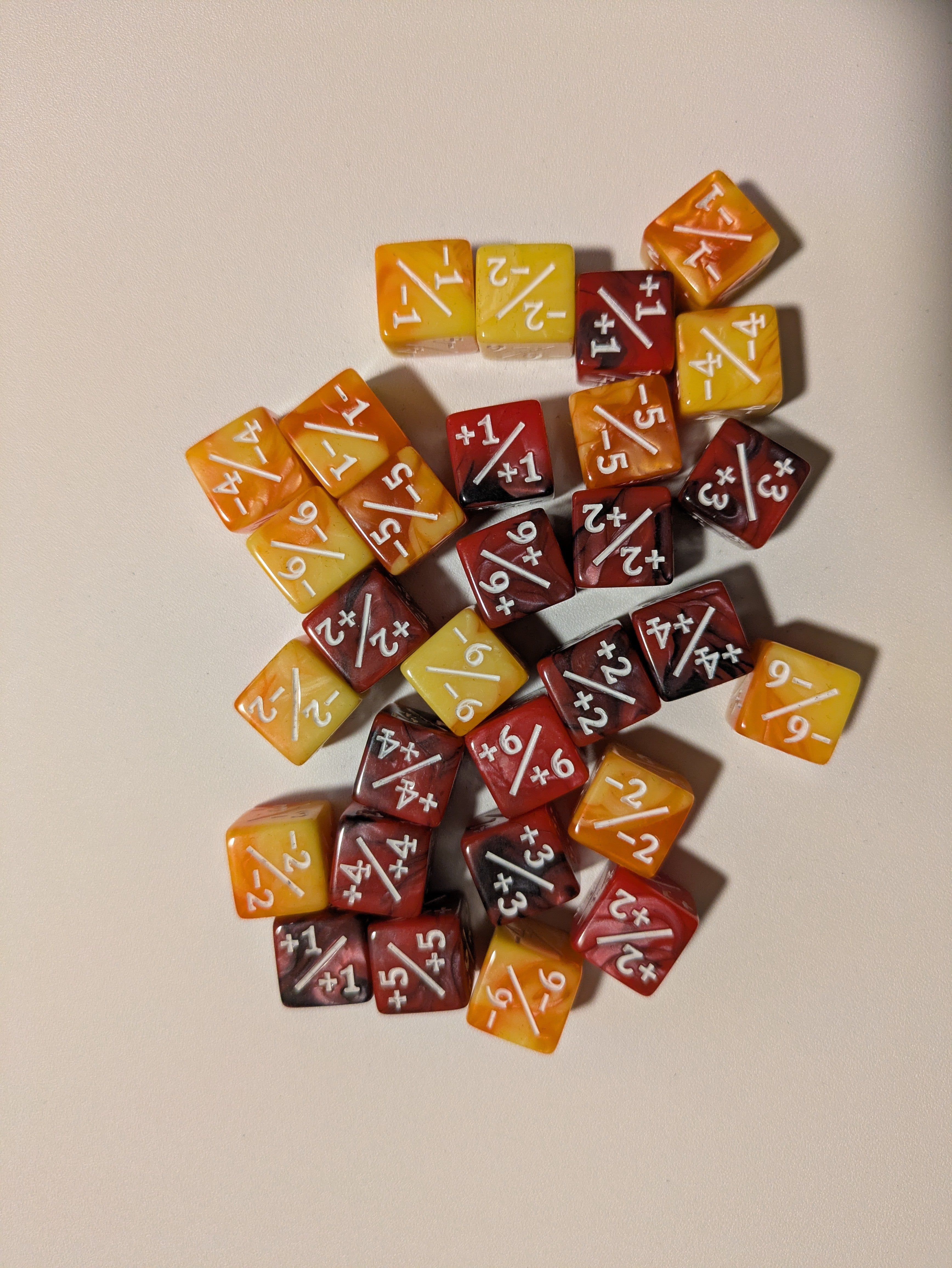 Magic the Gathering: +1/-1 Dice, 12 mm, set of 30