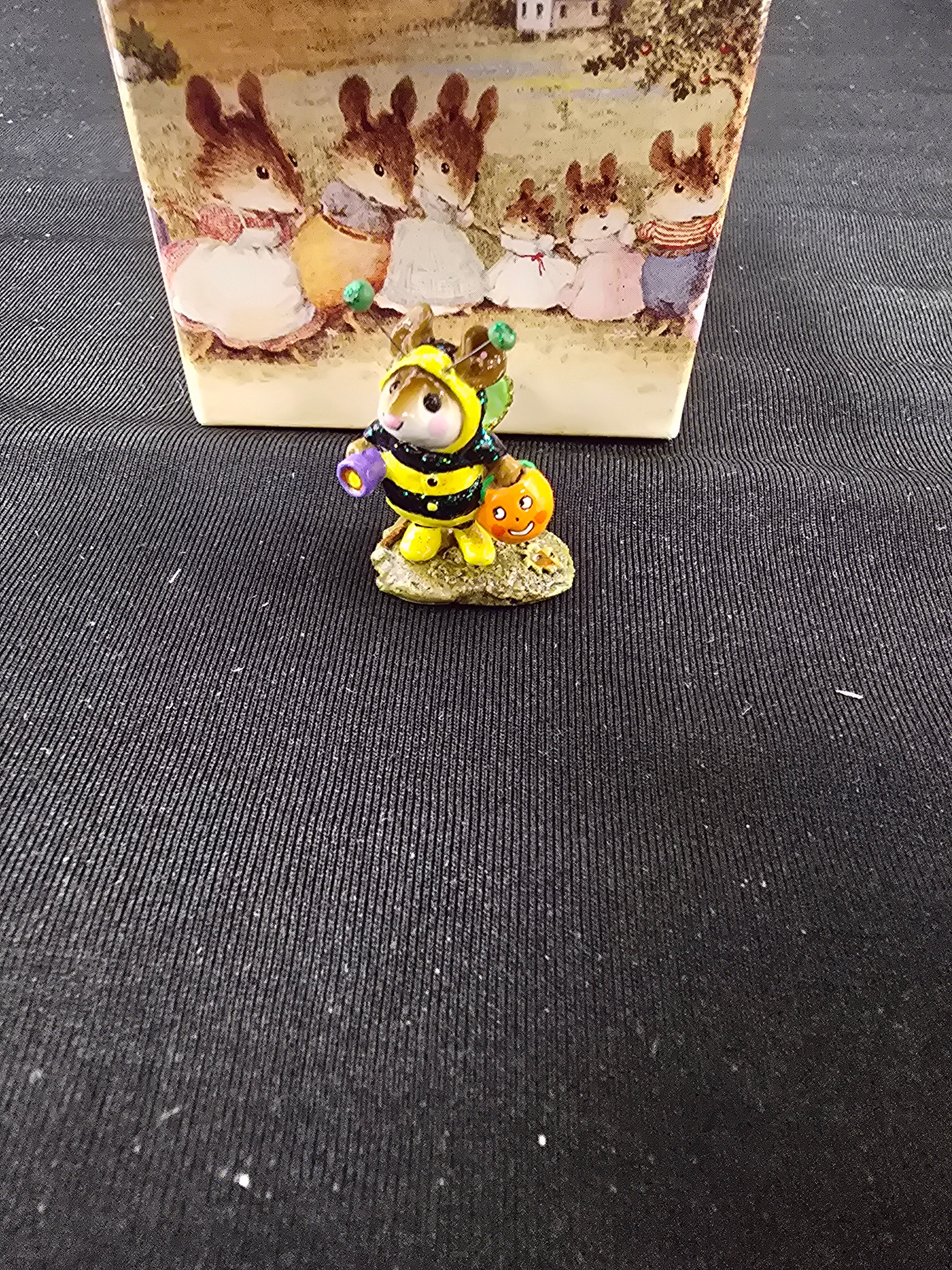 Wee Forest Folk - Bee Dazzled