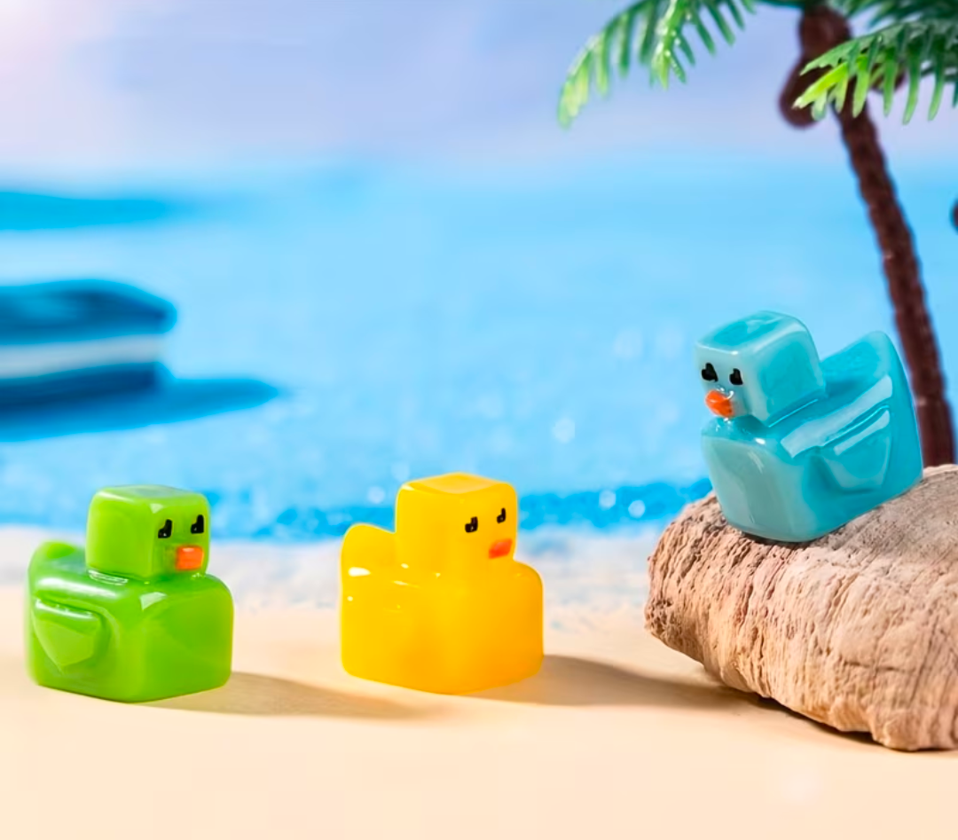 Magic The Gathering: Bird Token Miniature (Square Duck - Random Color)