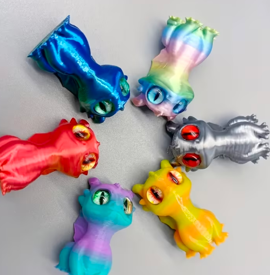 Magic The Gathering: Dragon Token Miniature